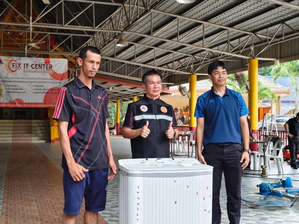 Fixit จิตอาสา ซ่อมสร้างเพื่อชุมชน ช่วยเหลือผู้ประสบอุทกภัย อำเภอแกลง อำเภอเขาชะเมา และอำเภอวังจันทร์ จังหวัดระยอง | วันที่ 7